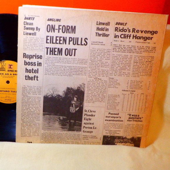 ~~~ Thick as Brick ~~~ Jethro Jull - Picture 2 of 3